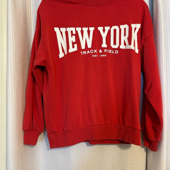 H&M New York Track & Field Sweatshirt Women's XS Red Long Sleeve - Picture 1 of 3